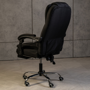 Компьютерное кресло BOSS черное