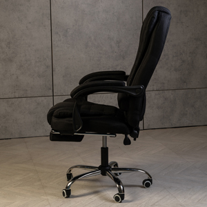 Компьютерное кресло BOSS черное